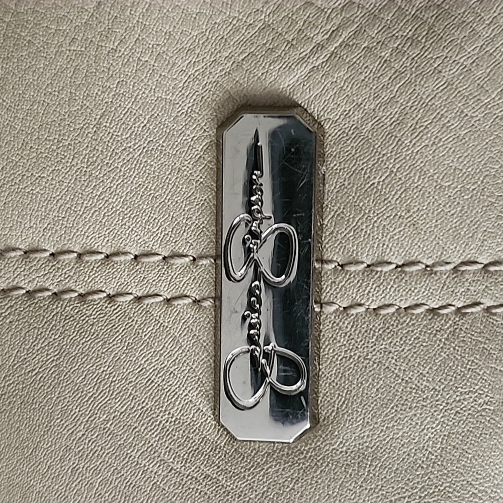 Jessica SIMPSON Elegant Cream Handbag. - Picture 3 of 8